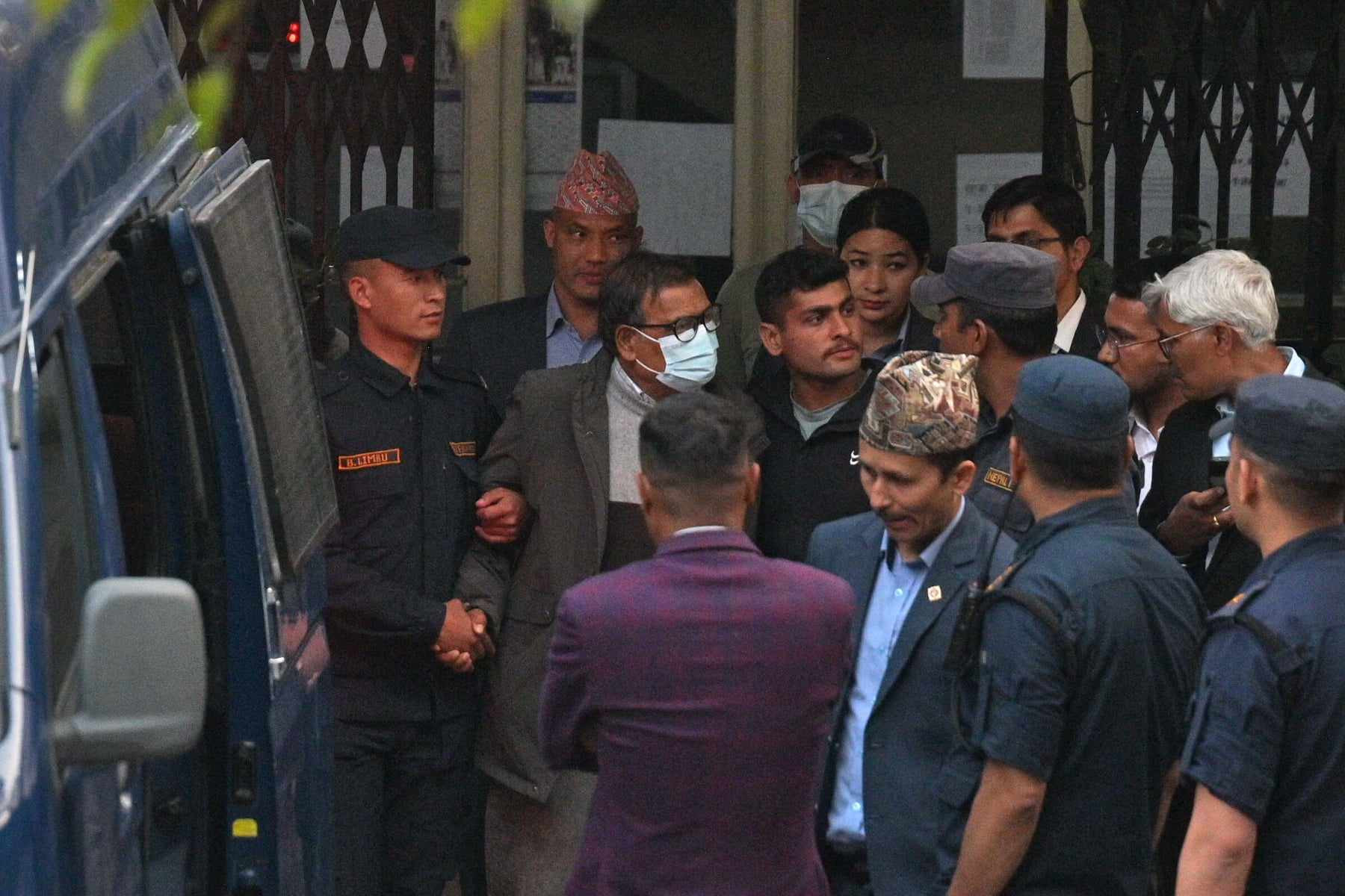 सुन तस्करी प्रकरण: महरालाई चार दिन थुनामा राख्न अदालतको अनुमति